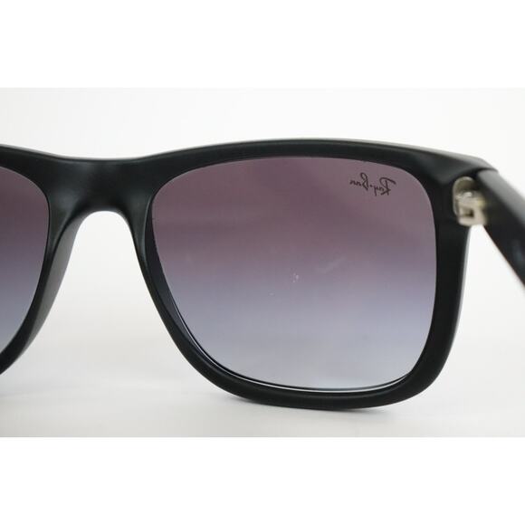 Ray-Ban Justin Sunglasses RB4165 Matte Black, Rubberized, Polarized Lenses - Picture 5 of 11